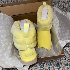 Yellow Ugg’s 💛